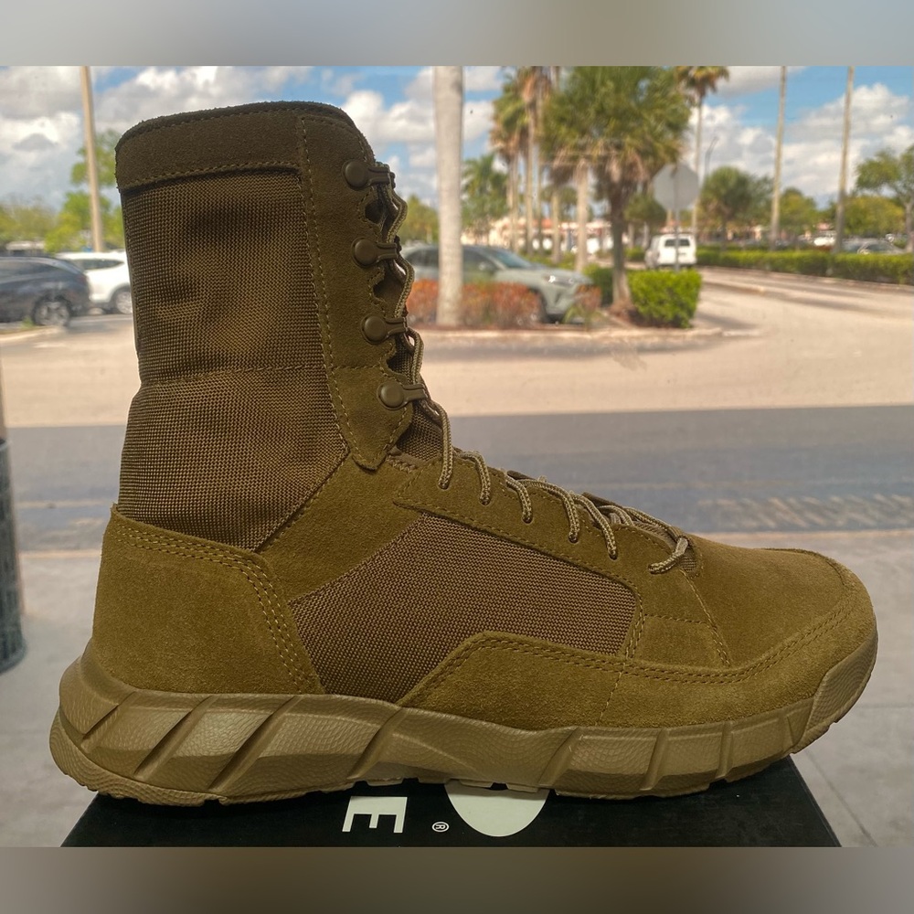 Oakley LT Assault 2 Tactical Boots - Coyote High-Top Durable